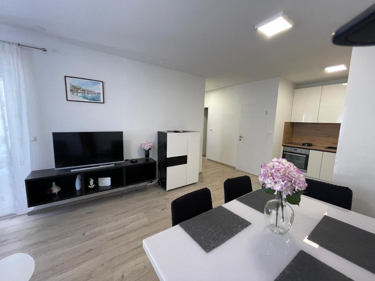The Big Terrace Apartment Makarska Exterior foto